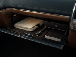 O Que Ter Sempre no Porta-Luvas (Itens Essenciais) O Que Ter Sempre no Porta-Luvas